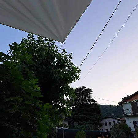 Nyaraló & Blue House