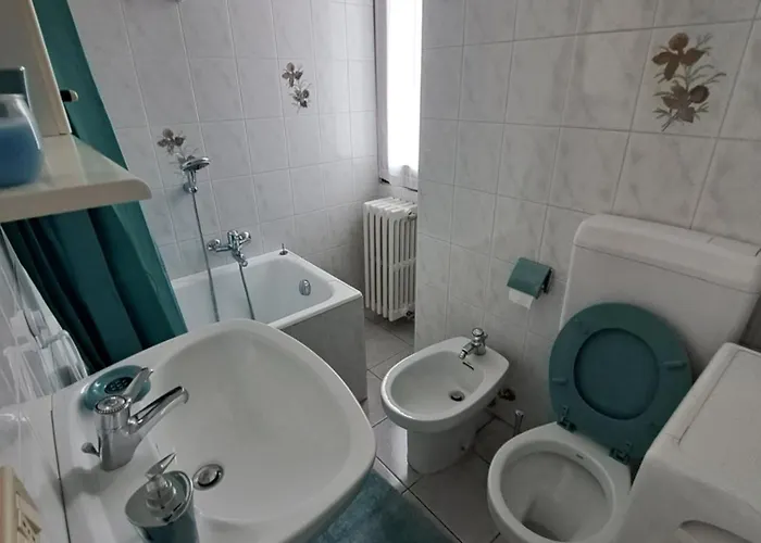 & Blue House * 발브로나