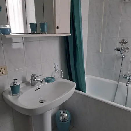 & Blue House * Valbrona